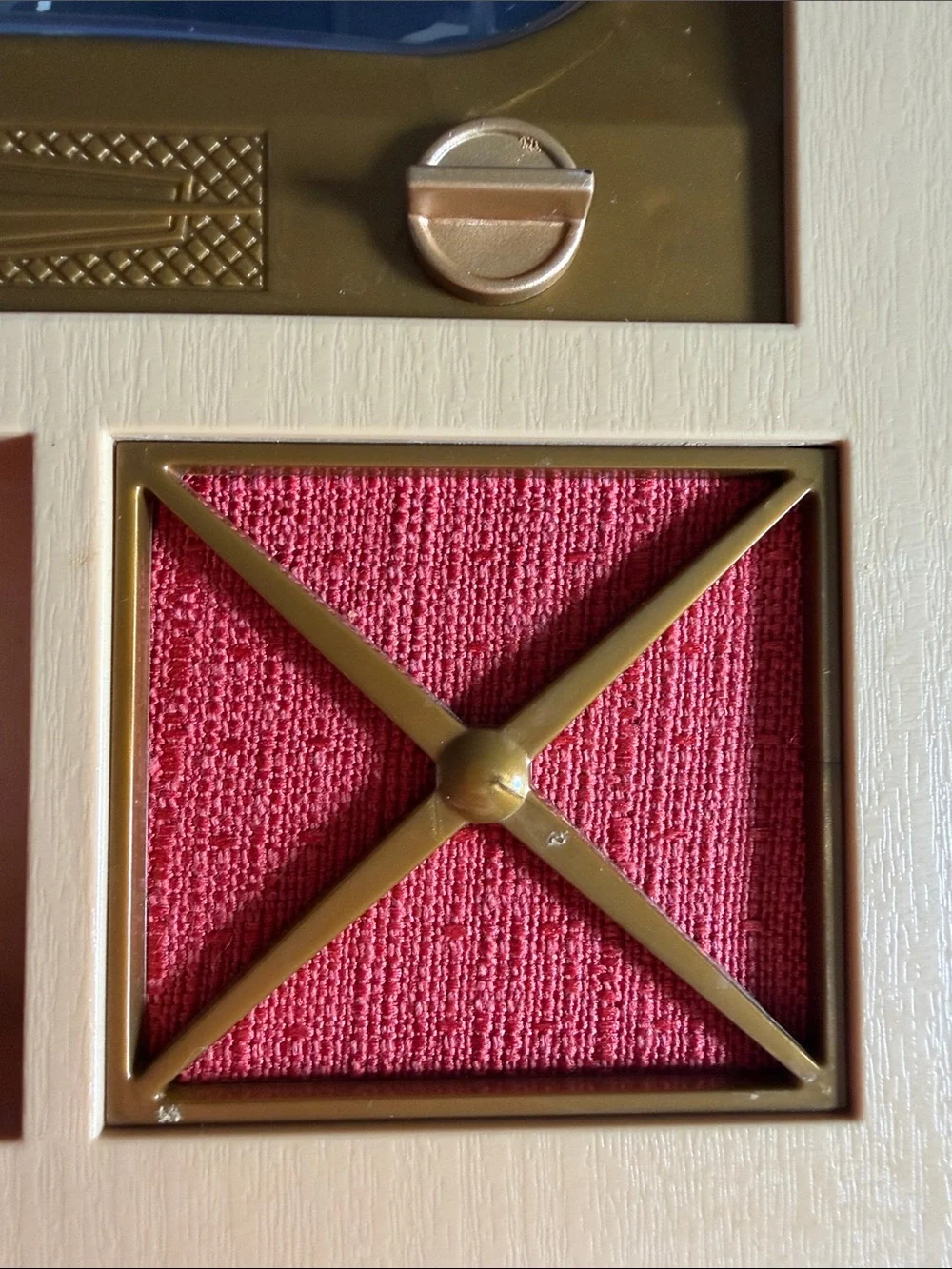 American Girl Maryellen's Television Console Doll house Retro 50’s TV Play Set